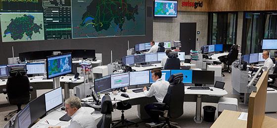 Das Bild zeigt die Netzleitstelle von Swissgrid in Aarau.